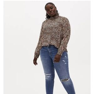 NWT LEOPARD SHEER CHIFFON SMOCKED MOCK NECK BLOUSE torrid 0/L